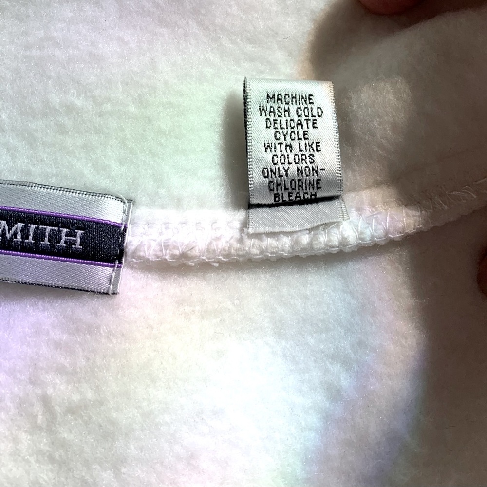 Amanda Smith Winter White Cape. 100% Polyester. Bought at Macy’s. New No tags - Picture 5 of 6